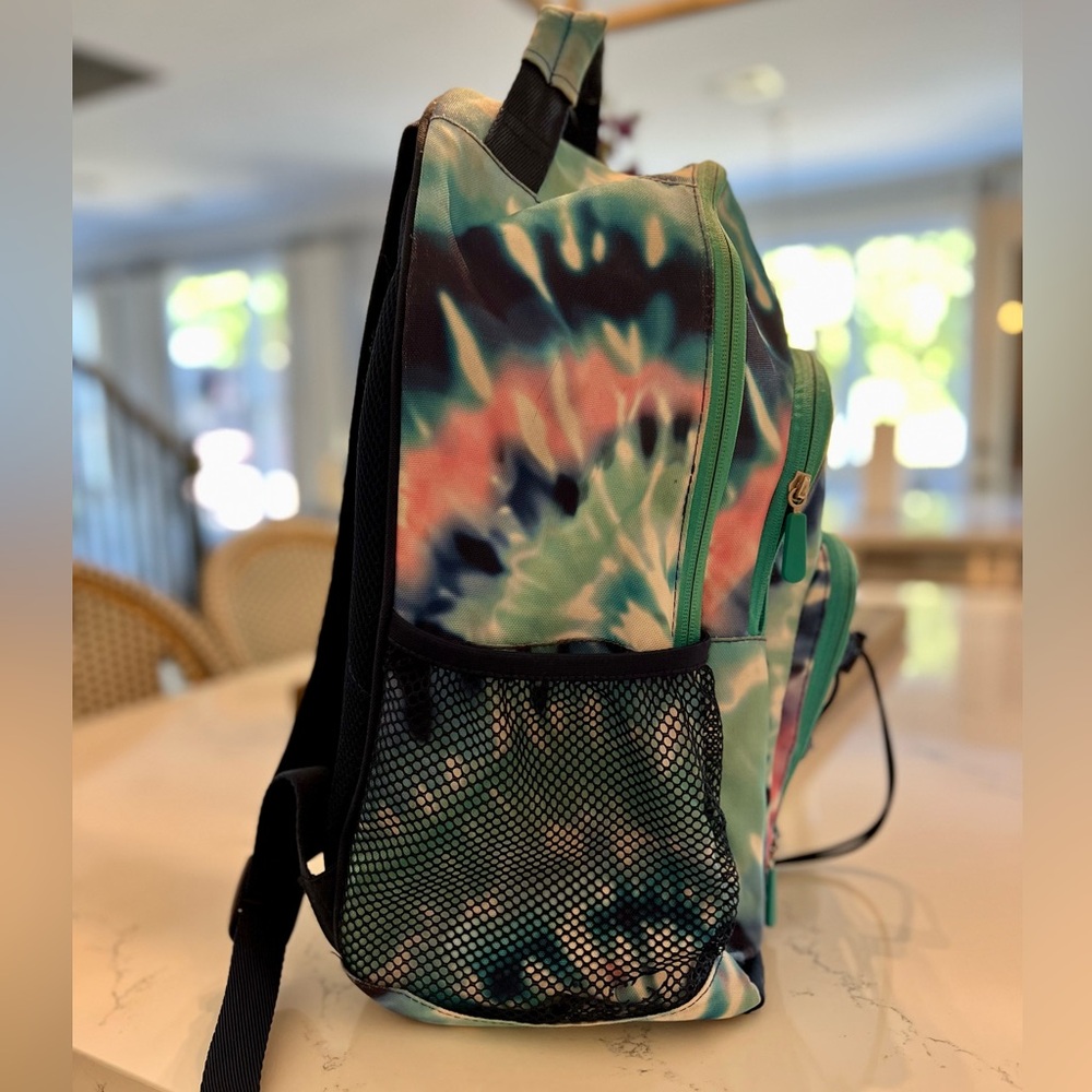 Pottery Barn kids - Gear-Up Oceana Spiral Tie Dye Recycled Backpack, Large - Picture 3 of 5